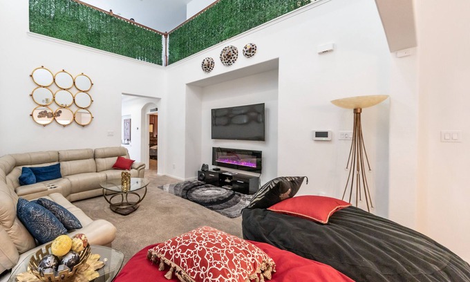 Louetta Casa | Beautiful 2 story luxury home in an upscale area!