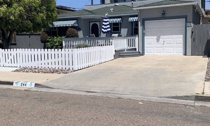 Imperial Beach Casa | Beautiful 2bd 1ba Beach Cottage 1.5 blks from the beach!