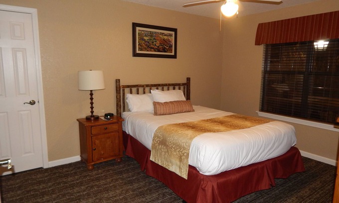 South Lee Villa | Hermosa villa 2BD en Berkshires Resort