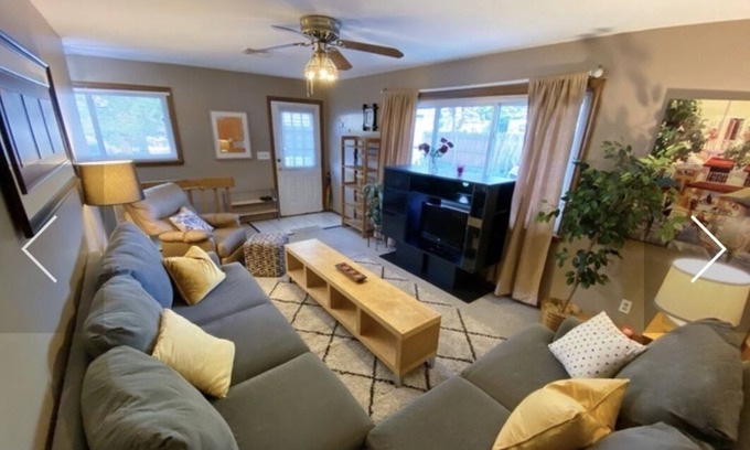 Harters Heights Casa | Beautiful 2bdrm Executive Suite near ND-SMC
