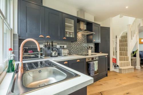Cambridge Casa | Beautiful 2bed Central Home