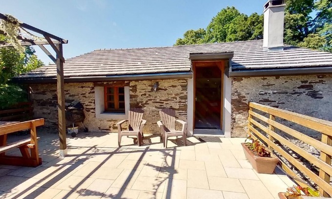Les Martys Cabaña | Beautiful 3 épis country gîte, large south-facing terrace