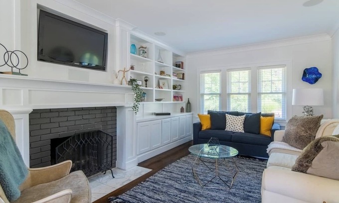 Kansas City Casa | Beautiful Plaza Home 19