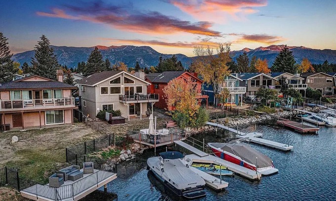 Tahoe Keys Casa | Beautiful 3-Bedroom House in South Lake Tahoe with AC & Lake Access