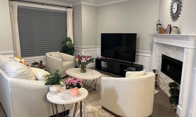Palisades Park Casa | Beautiful 3-Bedroom Home only 20 minutes away from New York