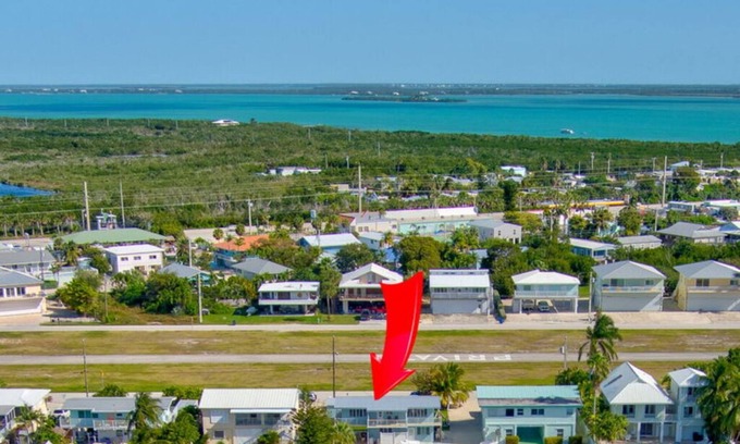 Summerland Key Casa | Beautiful 3 Bedroom Canal Front Home Located On A Private Airstrip