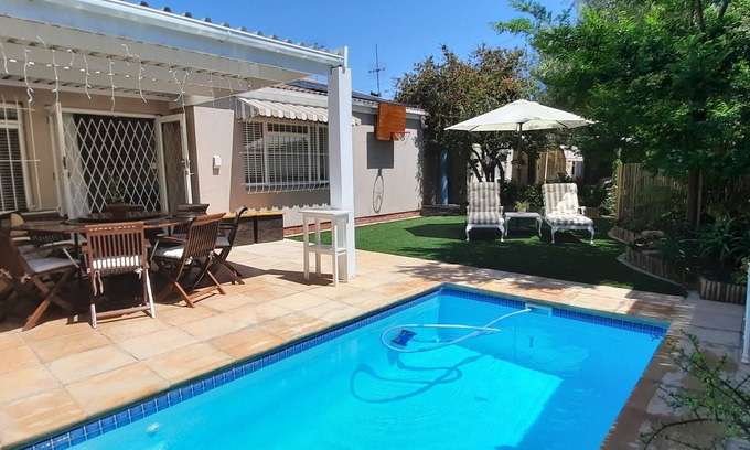 Pinelands Casa | Beautiful 3 bedroom family home!