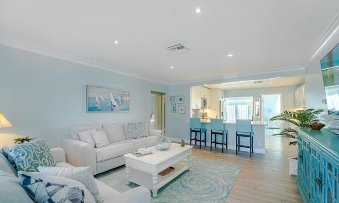 East Ocean Ave Casa | Beautiful 3 bedroom home really close to the beach