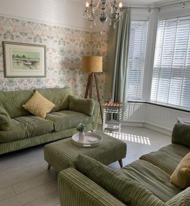 Lowestoft Casa | Beautiful 3 bedroom house close to Lowestofts south beach