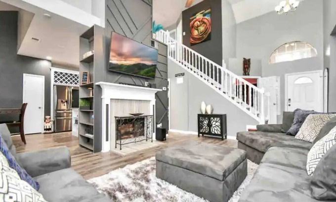Barker Casa | Beautiful 3-bedroom Patio Home in Houston w/ WiFi, AC near Champions Golf course