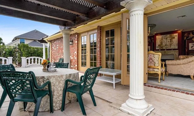 Algiers Casa | Beautiful 3 bedroom house, 10 minutes by car to the French quarters . Peaceful