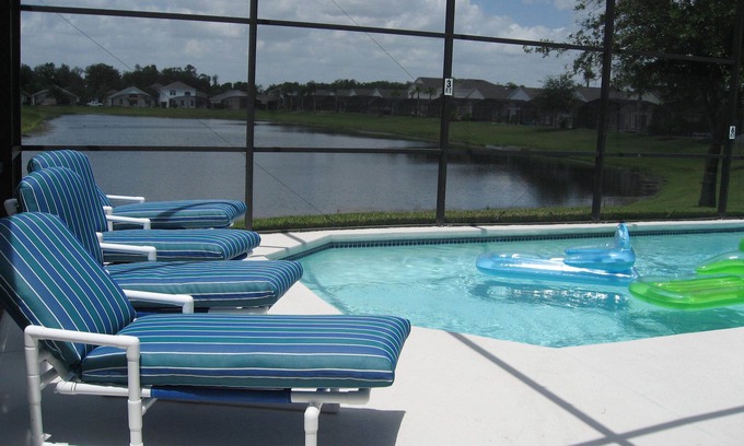 Lake Berkley Villa | Hermosa villa de 3 dormitorios con impresionantes vistas al lago