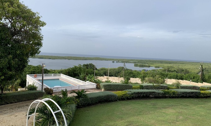 Windsor Villa | Hermosa villa de 3 dormitorios con piscina, con vistas al mar Caribe