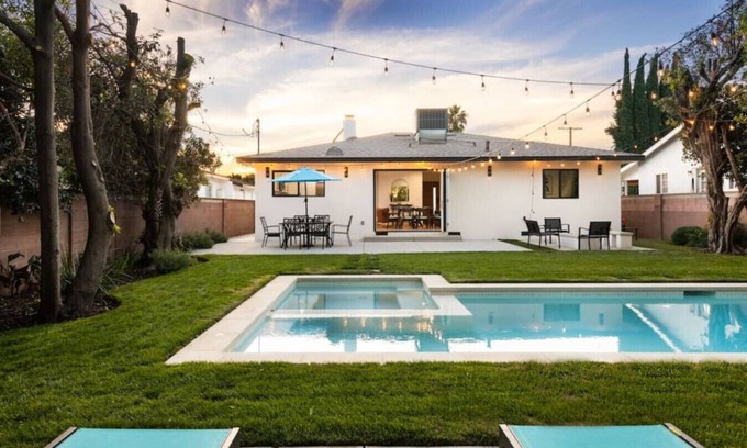 Van Nuys Casa | Beautiful 3BD Home in the Valley w/ Pool