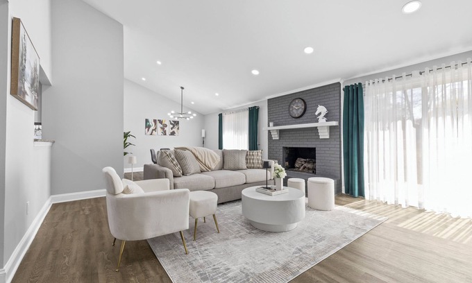 Charlotte Casa | Beautiful 3BDR Home in Charlotte/w Backyard