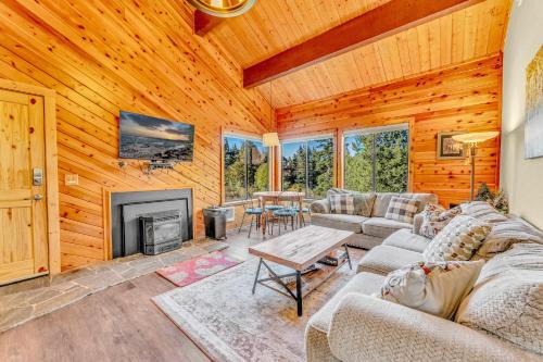 Truckee Casa | Beautiful 3BR Ski-in,Ski-out Donner Condo