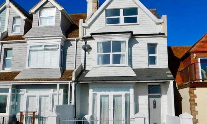 Pevensey Casa | Beautiful 4 Bed Beach House