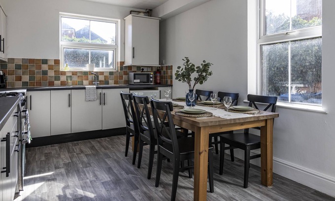 West Bridgford Casa | Beautiful 4 bed home 5 minutes from Nottingham Forest Football club