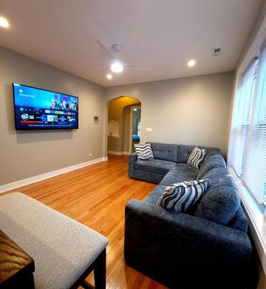Calumet Heights Apartamento | Beautiful 4 bedroom 2 bathroom apartment near everything
