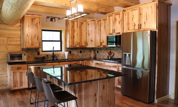 Tomahawk Cabina | Beautiful 4-bedroom cabin in Tomahawk, Wi