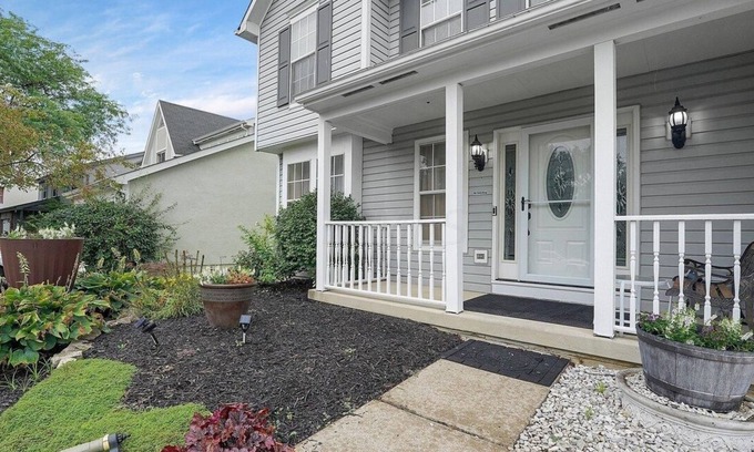 Gahanna Casa | Beautiful 4 Bedroom House near Columbus Airport