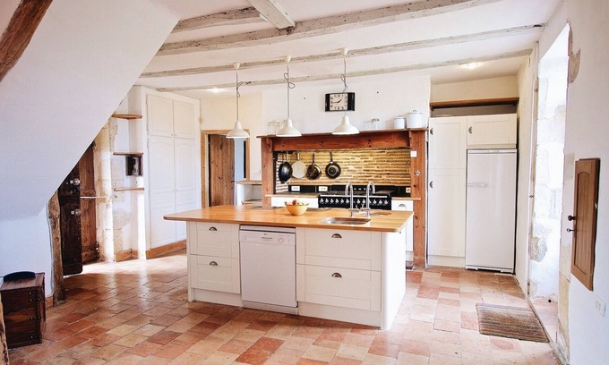 Bourlens Casa | Hermosa casa de campo de piedra de 4 dormitorios en la campiña francesa