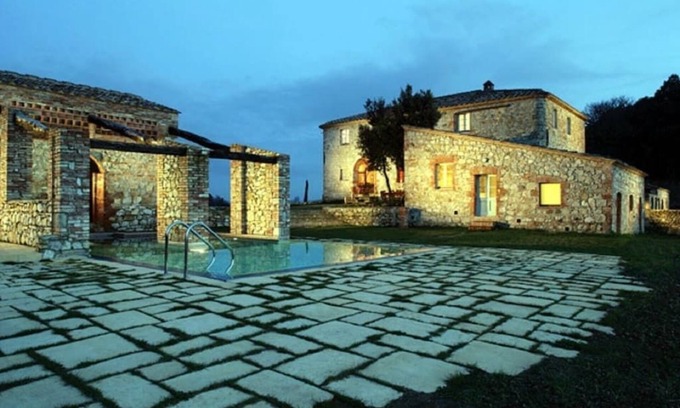Casole d'Elsa Villa | Beautiful 4 Bedroom Tuscan Villa
