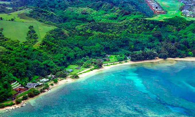 Kaiulani Condominio | Beautiful 4 bedrooms above famous Anini Beach! Holiday Open!