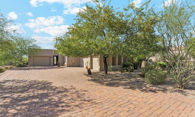 Mirabel Village Casa | Beautiful 4-bedroom house in North Scottsdale with a Pool, Spa, AC. Book now