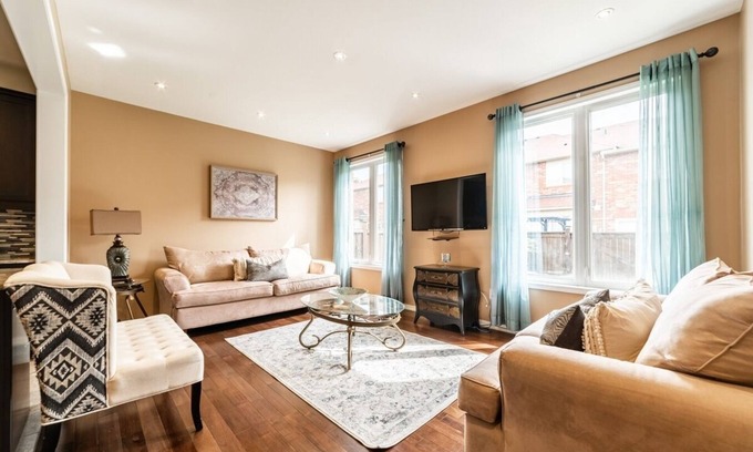 Halton Regional Municipality Casa | Beautiful 4 BR Home. Backyard Oasis. Chefs Kitchen