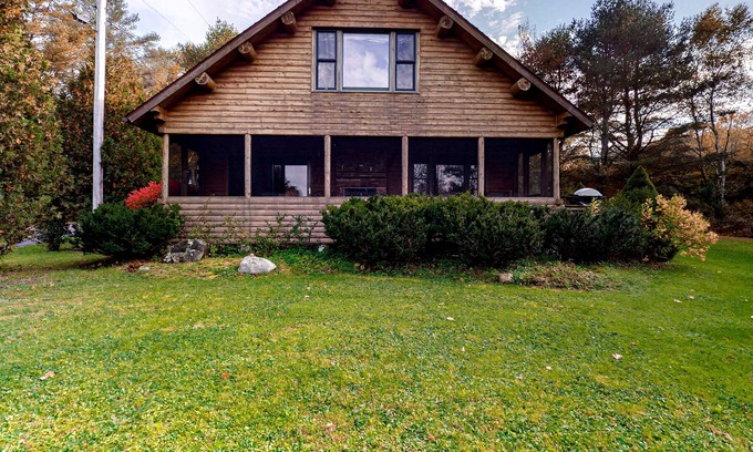 Boothbay Cabaña | Beautiful 4-Cabin Waterfront Property w/ Beach, Dock, Kayaks, WiFi, Fireplaces