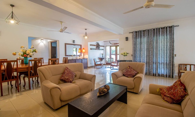 Rathmalana Casa | Beautiful 4BR+4BA Family Villa with Balcony & Garden