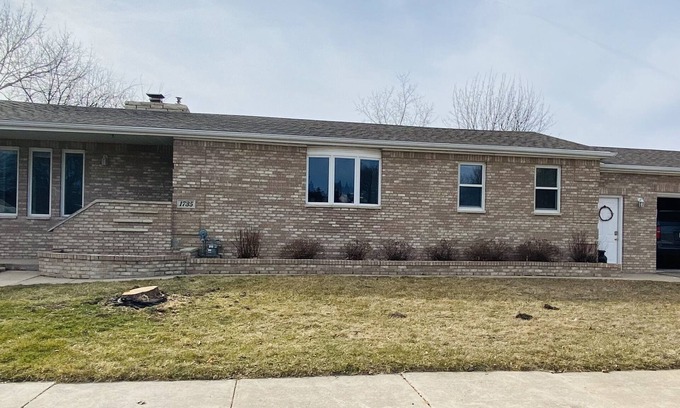 Oshkosh Casa | Beautiful 4br home located within blocks of EAA grounds!
