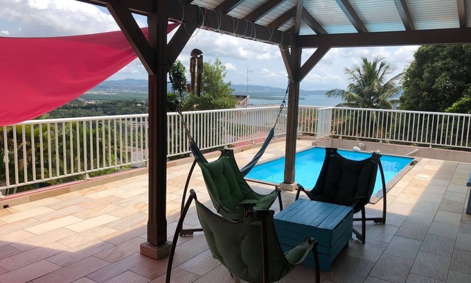 Fontaine de Moutte Casa | Hermosa villa con vista al mar de 4 canales, piscina y COCHE INCLUIDOS!