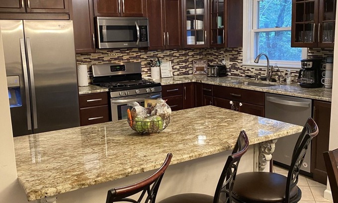 Grand Rivers Casa | Beautiful 5 BDR/4 Bath, 11 Beds, Sleeps 15, by Patti's w/ Pool Table!