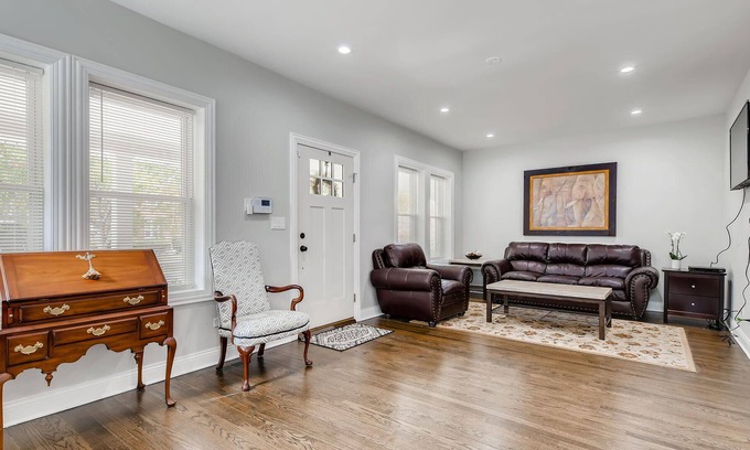 Roseland Casa | Beautiful 5 Bed Single family House