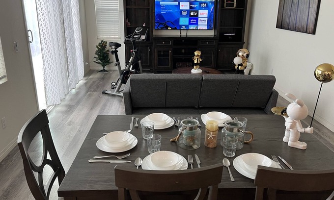 Chino Casa | Beautiful 5 beds’ room in chino new construction
