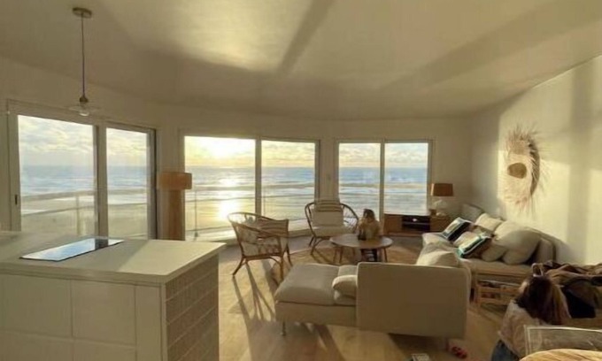 Saint-Etienne-au-Mont Apartamento | Beautiful apartment, panoramic view, refurbished
