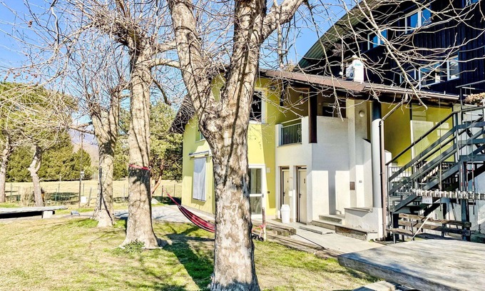 Samolaco Apartamento | Bonito apartamento con WIFI, balcón, mascotas permitida, vista panorámica y aparcamiento