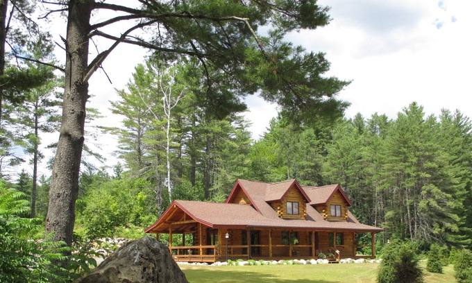 Wells Cabina | Hermosa Adk. Log Cabin Sleeps 8-13, acceso privado a la playa, ideal para LG. Familia