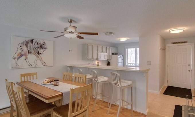Lincoln Condominio | Hermoso Airy Mountain Vacation Condo
