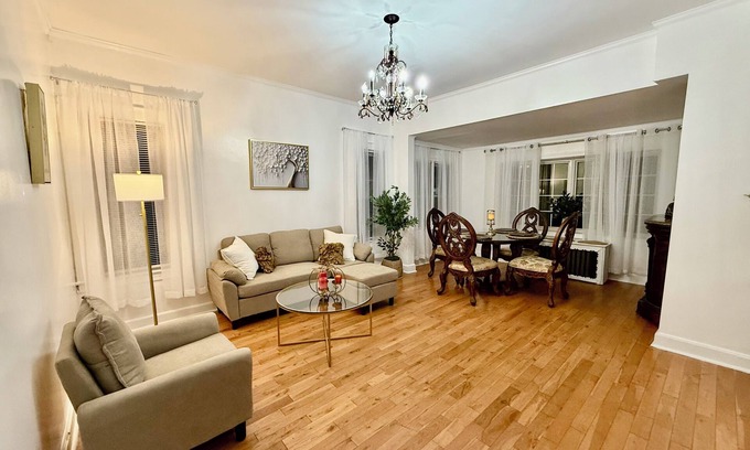 Bayonne Apartamento | Beautiful and cozy department. Pet friendly.