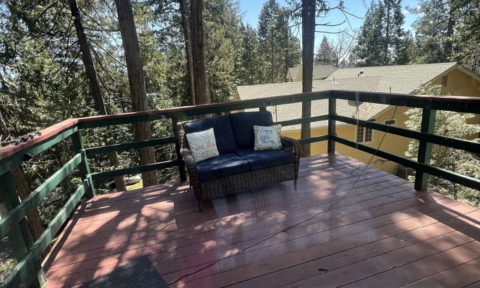 Pollock Pines Casa | Beautiful and Luxurious Forest home