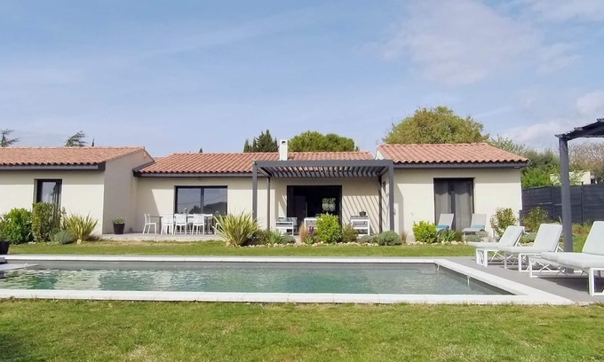Grand Sud Villa | Hermosa y moderna villa con piscina y pérgola automatizada, Aix en Provence