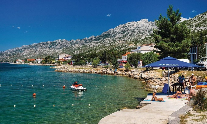 Starigrad Apartamento | Beautiful and modern apartment with stunning sea views.