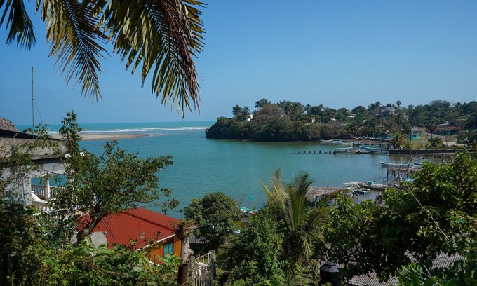 Barra de Cazones Casa | Hermosa y pintoresca casa rústica, con vista al glorioso mar del Golfo.