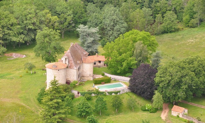 Augignac Casa | Hermoso y tranquilo castillo del siglo noveno en el corazón del Perigord - Dordoña