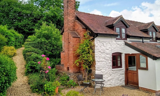 Knowbury Cabaña | Hermoso y tranquilo escondite rural para dos cerca de Ludlow con impresionantes vistas