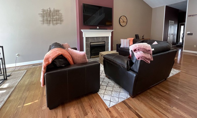Christiansburg Casa | Beautiful and Spacious in the Valley - Near Roanoke, Radford, VT. 3400+ sqft