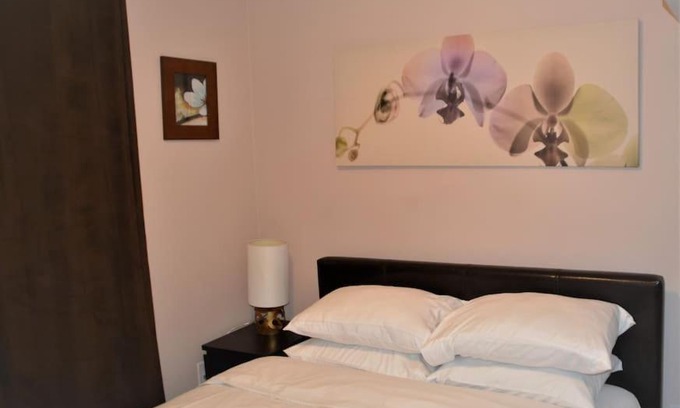 Caledon Apartamento | Beautiful and spacious Basement Apartment